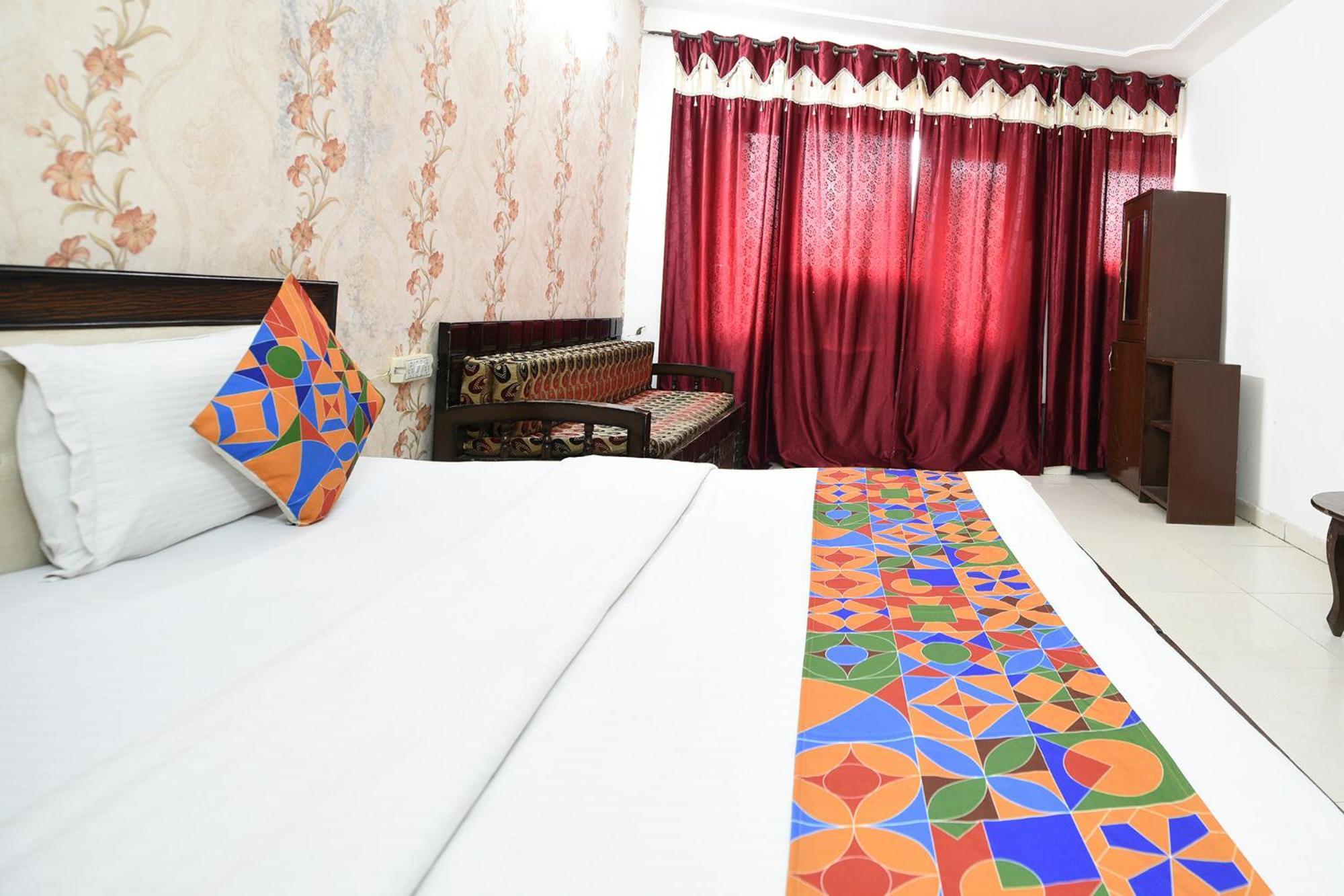 Hotel Fabexpress Diamond Sec 45 à Chandīgarh Extérieur photo